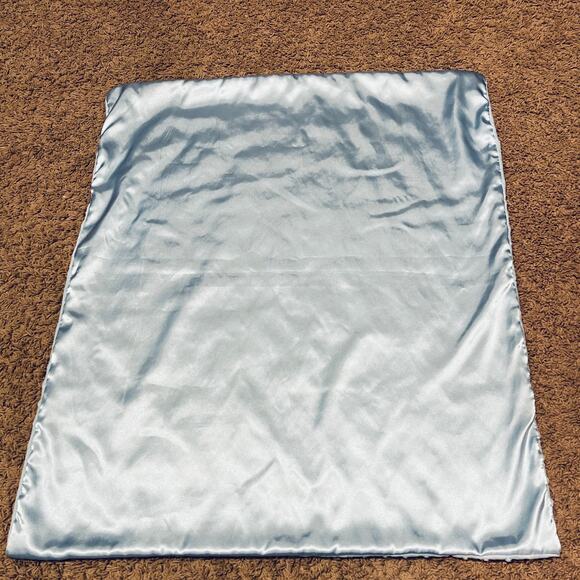 Handmade Baby Blue Minky Dot and Satin Baby Blanket 28" x 33" - Picture 2 of 4